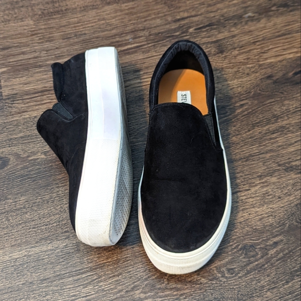 Steve Madden Gills Sneaker
